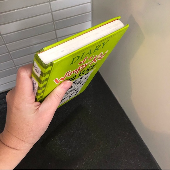 Hardcover Diary of a Wimpy Kid: Hard Luck - Picture 4 of 10